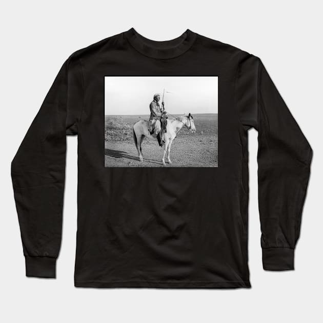 Indian on Horseback, 1907. Vintage Photo Long Sleeve T-Shirt by historyphoto